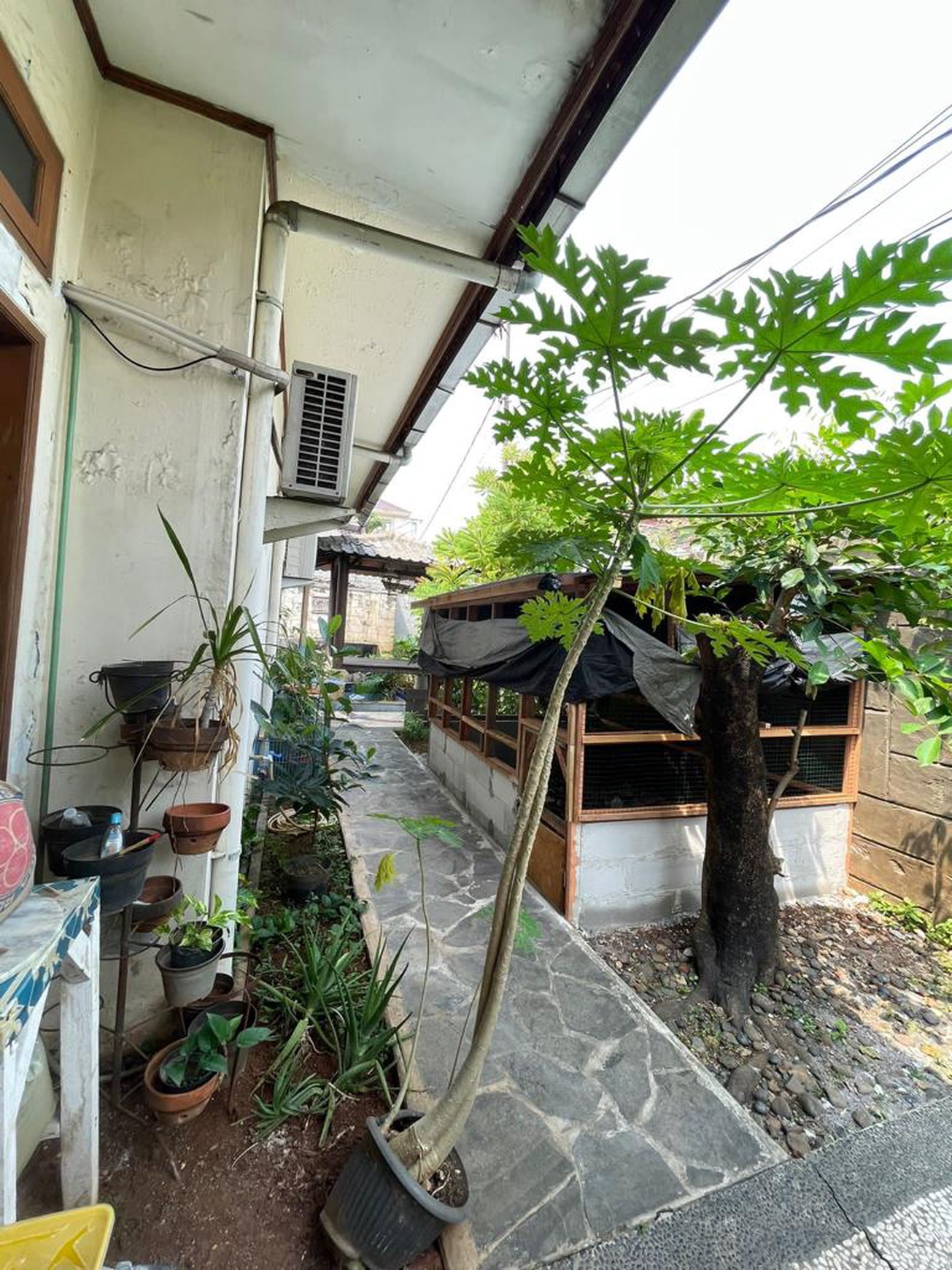 DI Jual rumah jalan Kemuning raya utan kayu