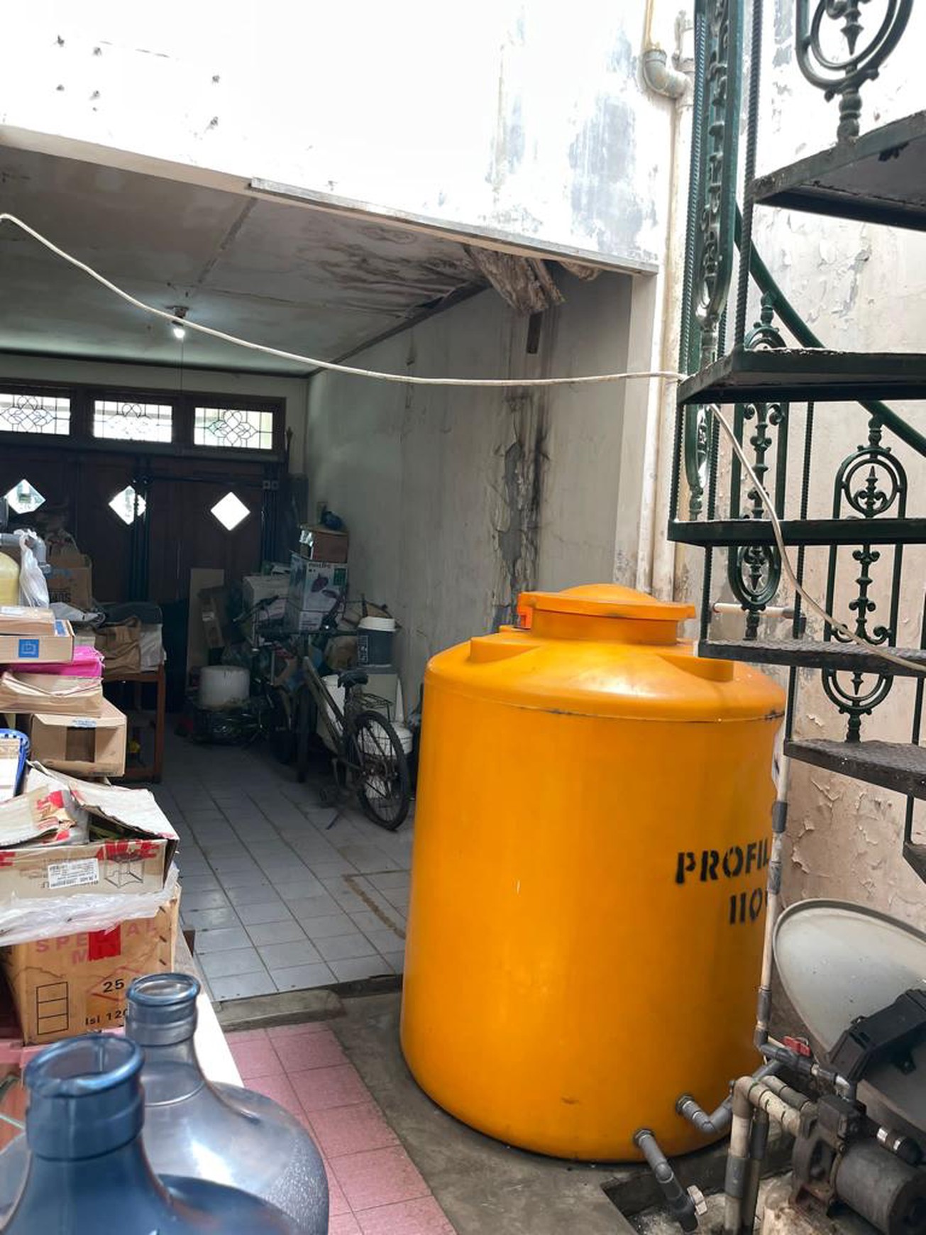 DI Jual rumah jalan Kemuning raya utan kayu