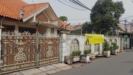 DI Jual rumah jalan Kemuning raya utan kayu