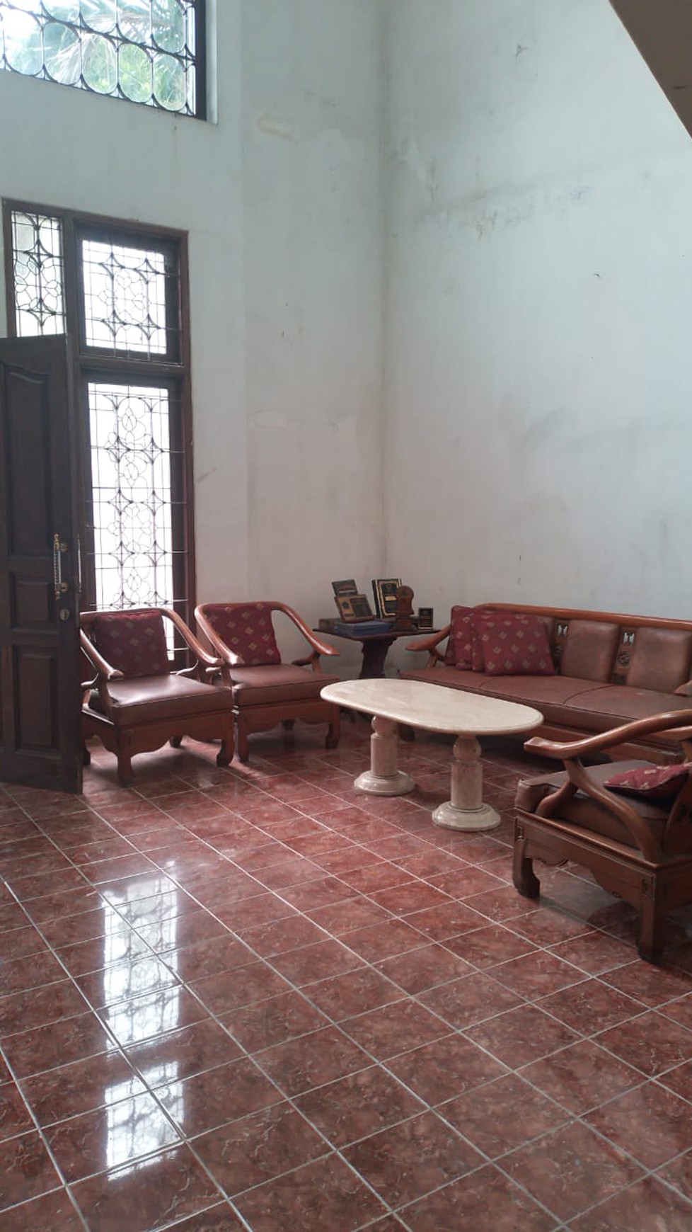 Rumah Siap Huni dengan Hunian Nyaman dan Asri di Bintaro.