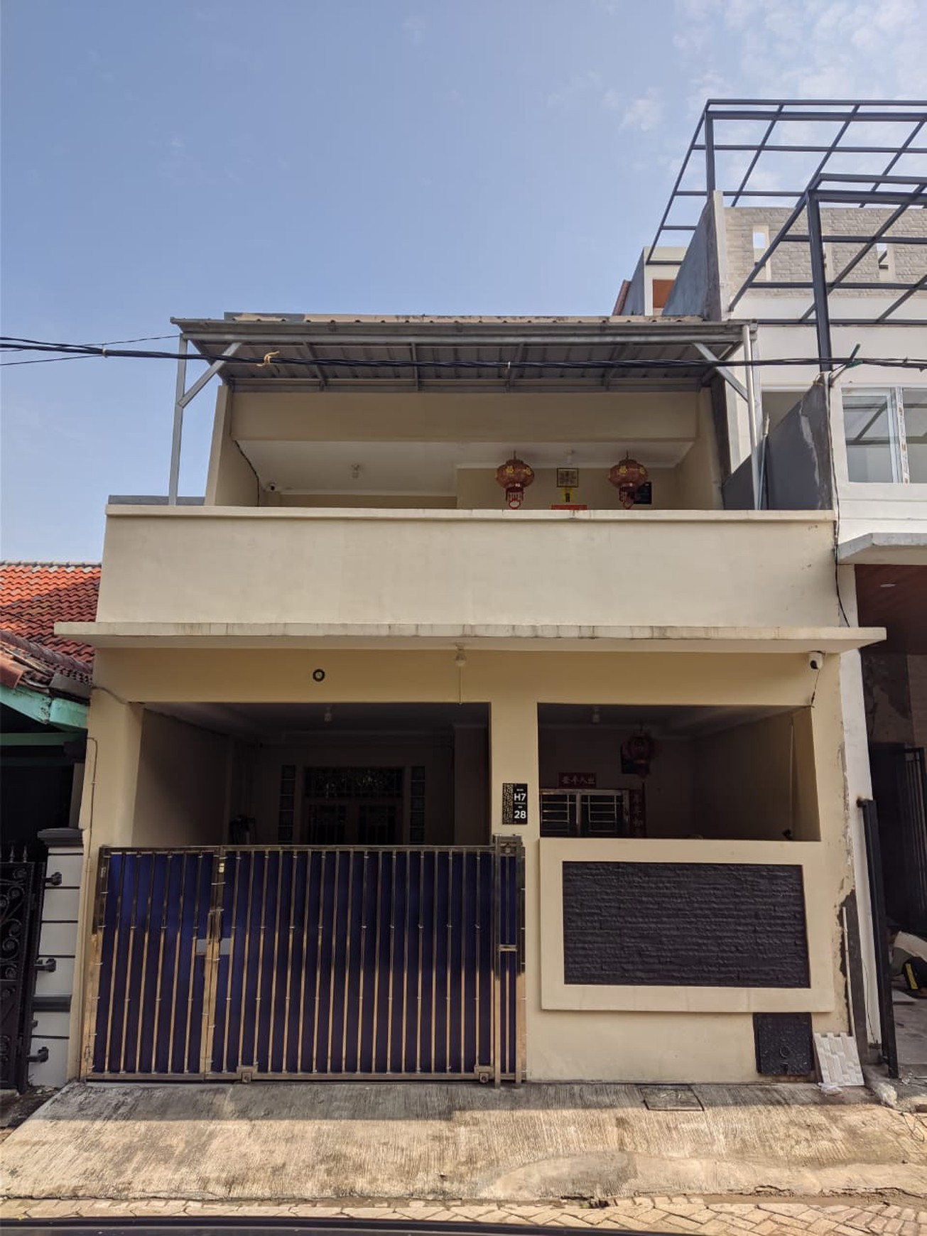 Rumah 2,5 Lantai Siap Huni di Taman Surya Kalideres Jakarta Barat