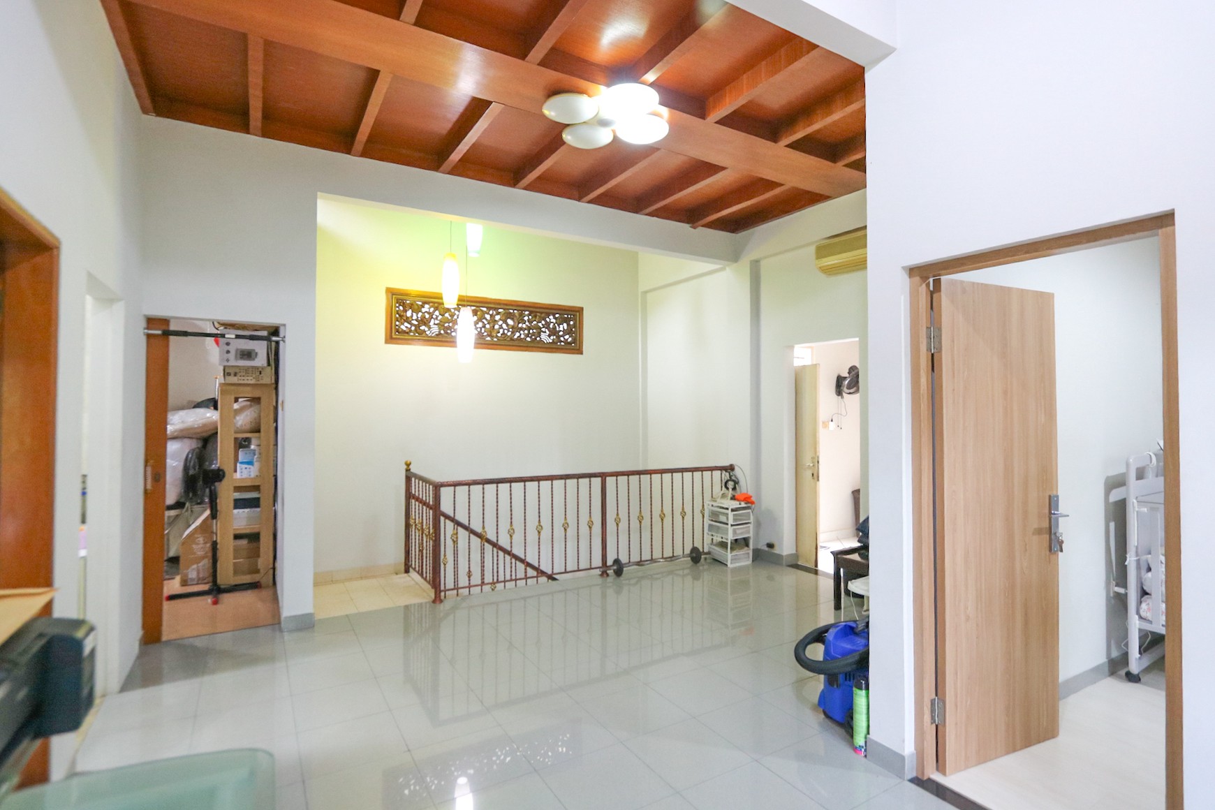 RUMAH COZY DI MALEO BINTARO, DEKAT JALAN TOL, AKSES MUDAH KE PONDOK INDAH, BSD CITY