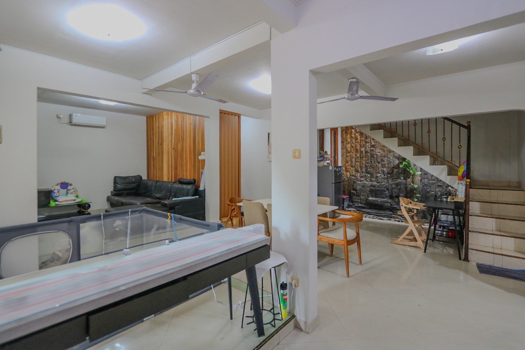 RUMAH COZY DI MALEO BINTARO, DEKAT JALAN TOL, AKSES MUDAH KE PONDOK INDAH, BSD CITY