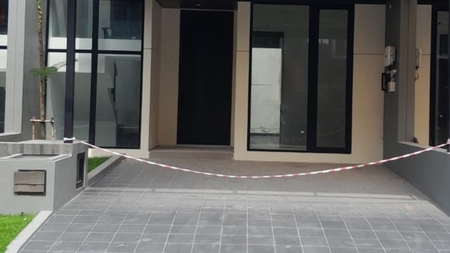 Dijual Rumah Baru Gress di District 9 Citraland Surabaya Barat