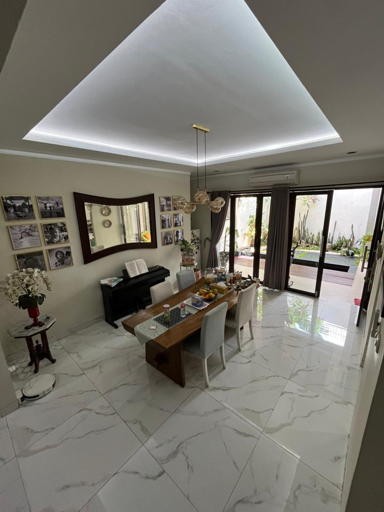 Rumah Di Bintaro Cantik 2½  Lantai SHM Siap Huni dalam Cluster @Bintaro Sektor 9