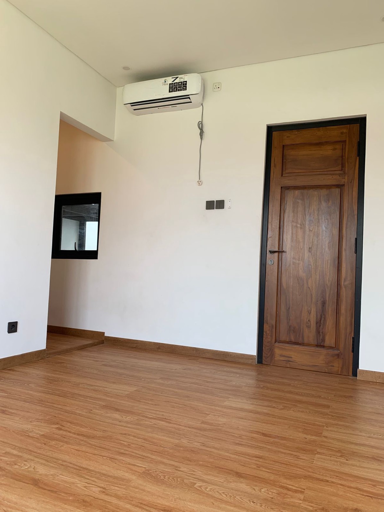 Dijual Rumah Baru Citraland Crystal Golf Surabaya Barat Modern 3 Lantai Siap Huni