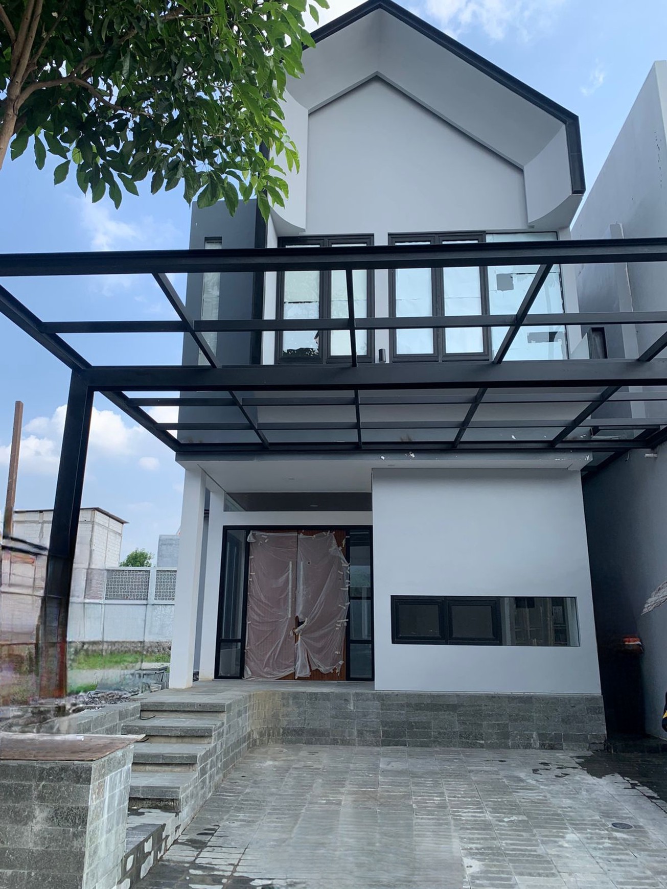 Dijual Rumah Baru Citraland Crystal Golf Surabaya Barat Modern 3 Lantai Siap Huni