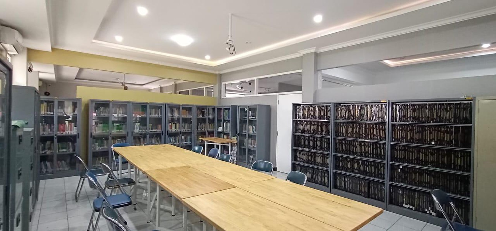GEDUNG KOMERSIAL PREMIUM - SIAP GUNA & MENGUNTUNGKAN