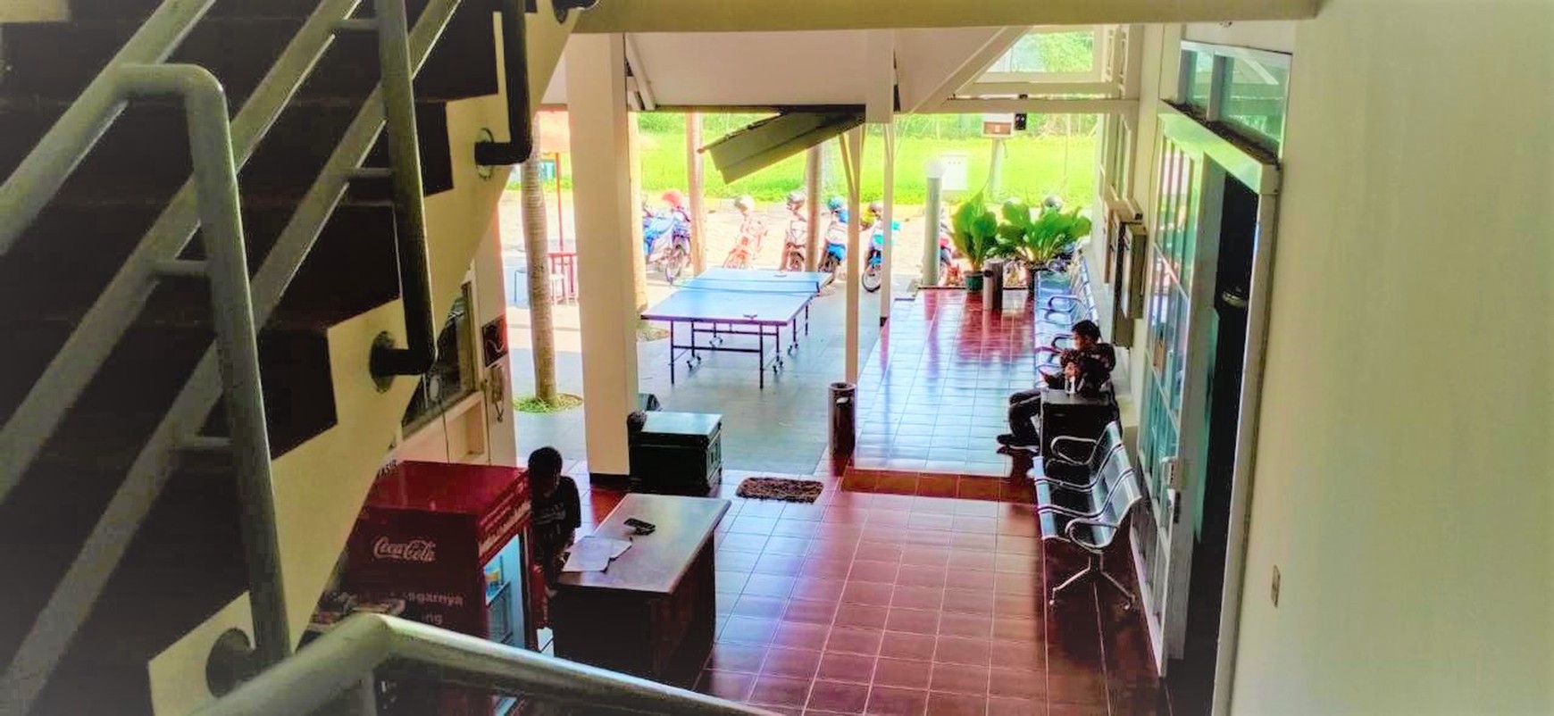 GEDUNG KOMERSIAL PREMIUM - SIAP GUNA & MENGUNTUNGKAN