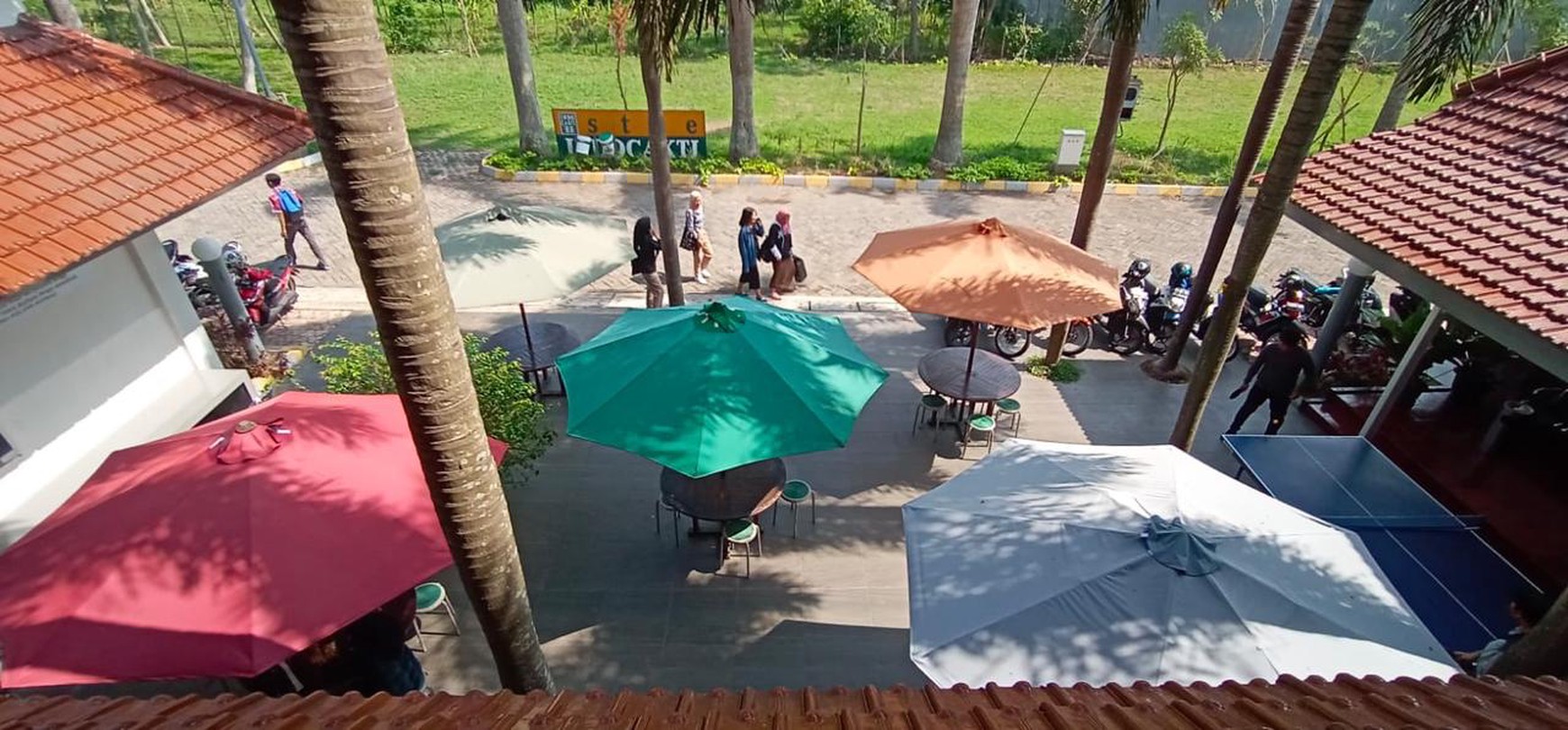 GEDUNG KOMERSIAL PREMIUM - SIAP GUNA & MENGUNTUNGKAN
