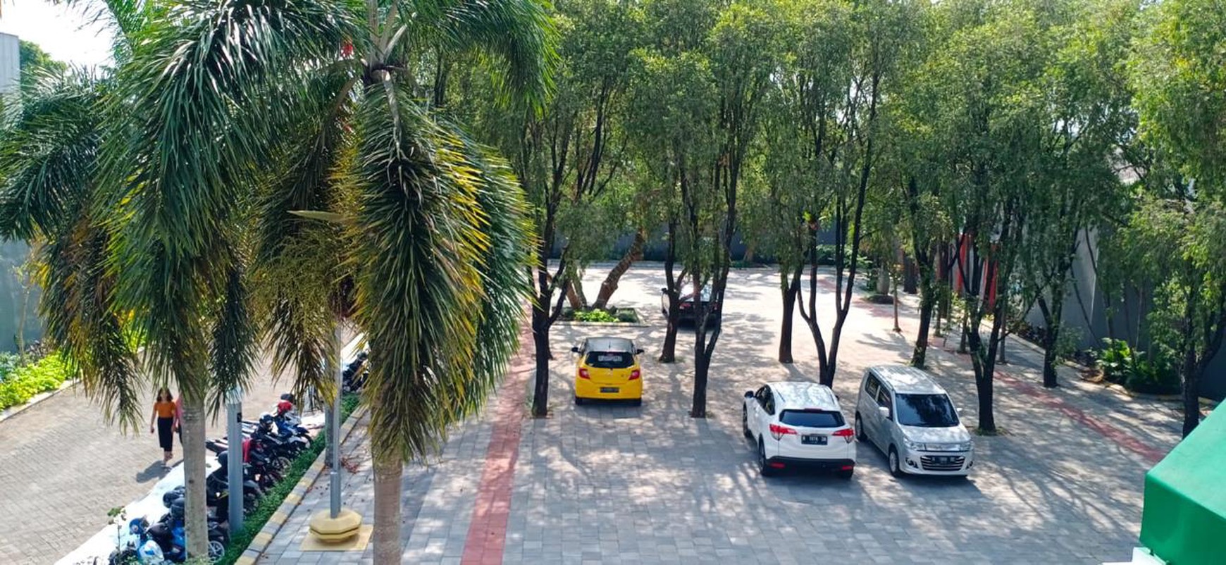 GEDUNG KOMERSIAL PREMIUM - SIAP GUNA & MENGUNTUNGKAN