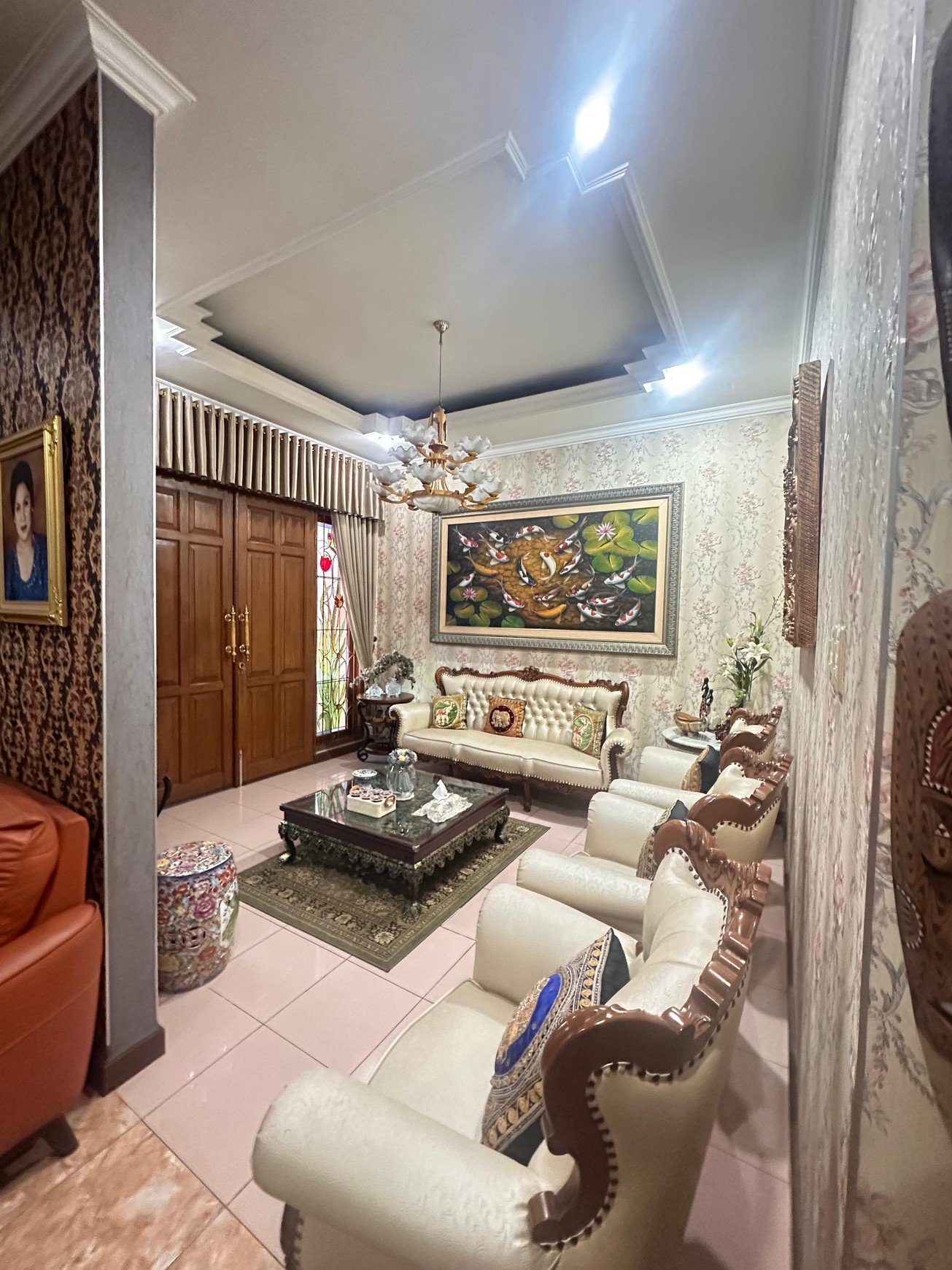 JUAL RUMAH MEWAH EKSKLUSIF  SIAP HUNI - NYAMAN LOKASI STRATEGIS