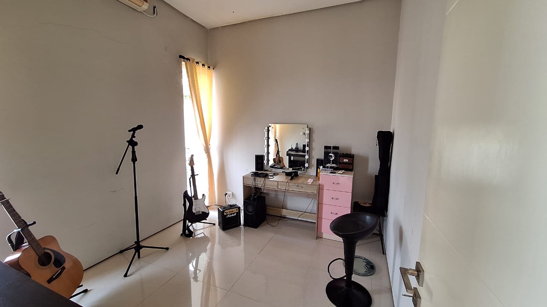Rumah Mewah di Dalam Perumahan Green Hills Residence Ngaglik Sleman
