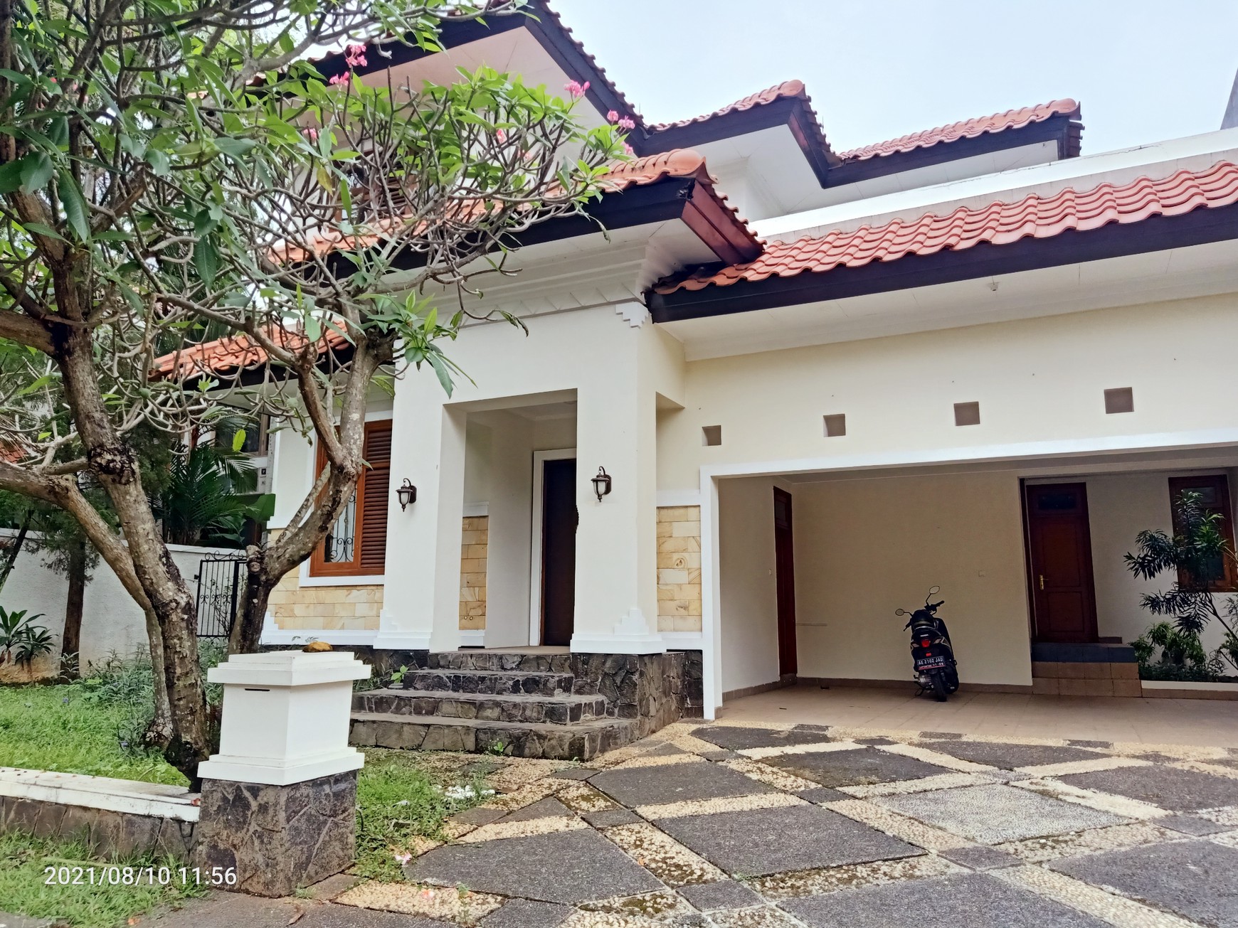 Rumah cantik kawasan eksklusif Bintaro sektor 9