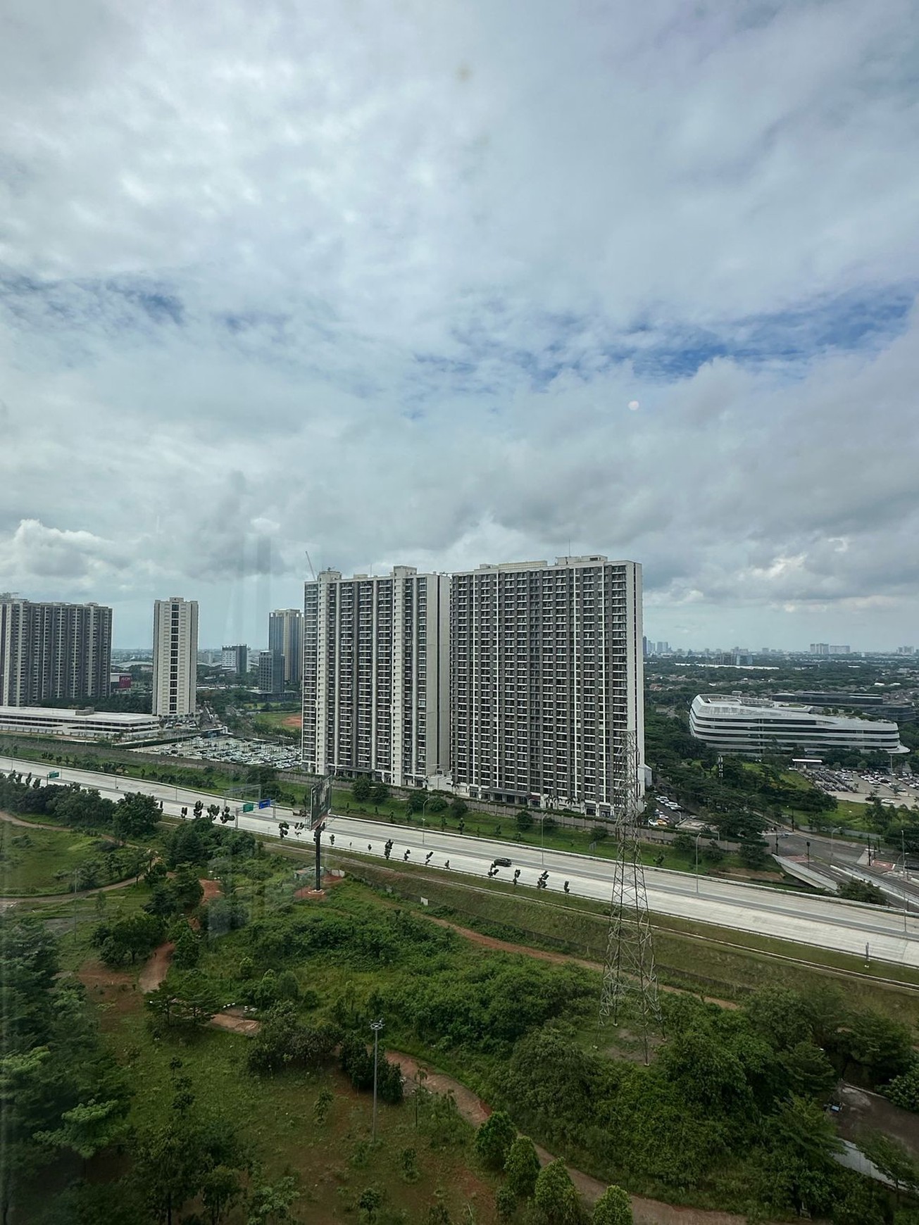 Dijual Rugi Apartemen Casa De Parco Lokasi dekat dengan Mall universitas di BSD City dan Stasiun KRL 