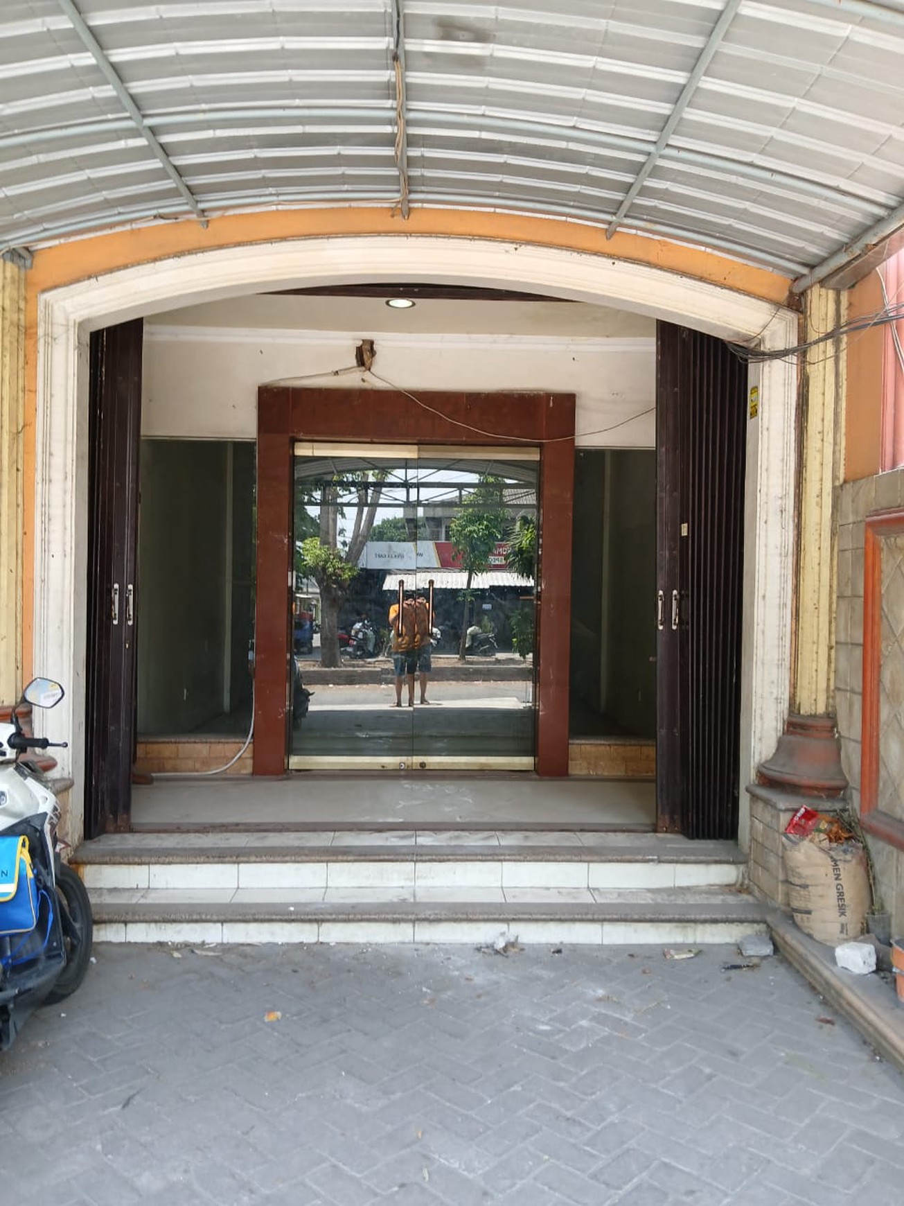 Disewakan Ruko Strategis Manukan Candi Lontar Surabaya Barat