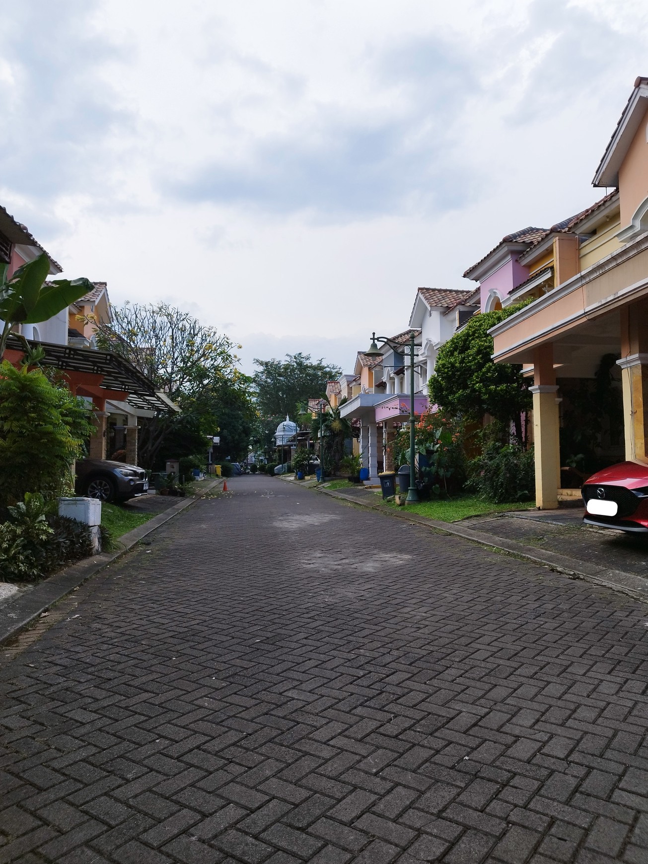 Rumah Rapi Siap Huni Murah di Raffless Hills, Cibubur