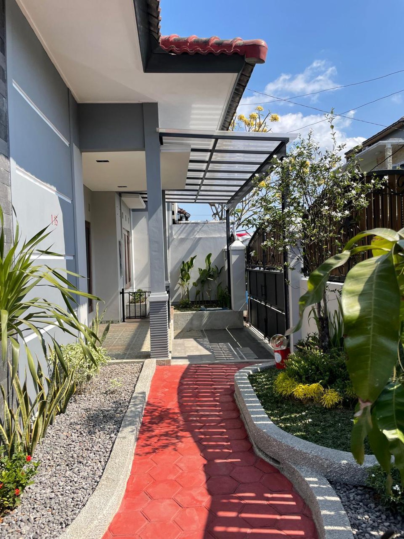 Rumah Tinggal Strategis Lokasi Dekat Stadion Maguwoharjo Depok Sleman