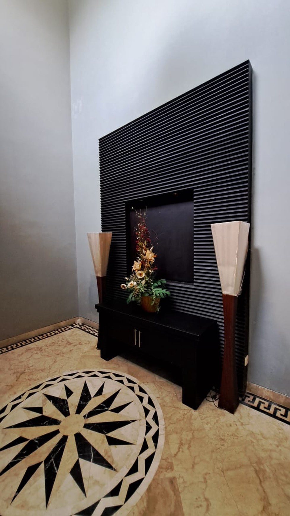 Disewakan Rumah Full Furnish dalam Perum Elite Casa Grande Depok Sleman 