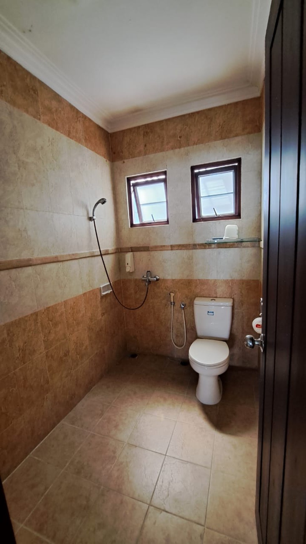 Disewakan Rumah Full Furnish dalam Perum Elite Casa Grande Depok Sleman 