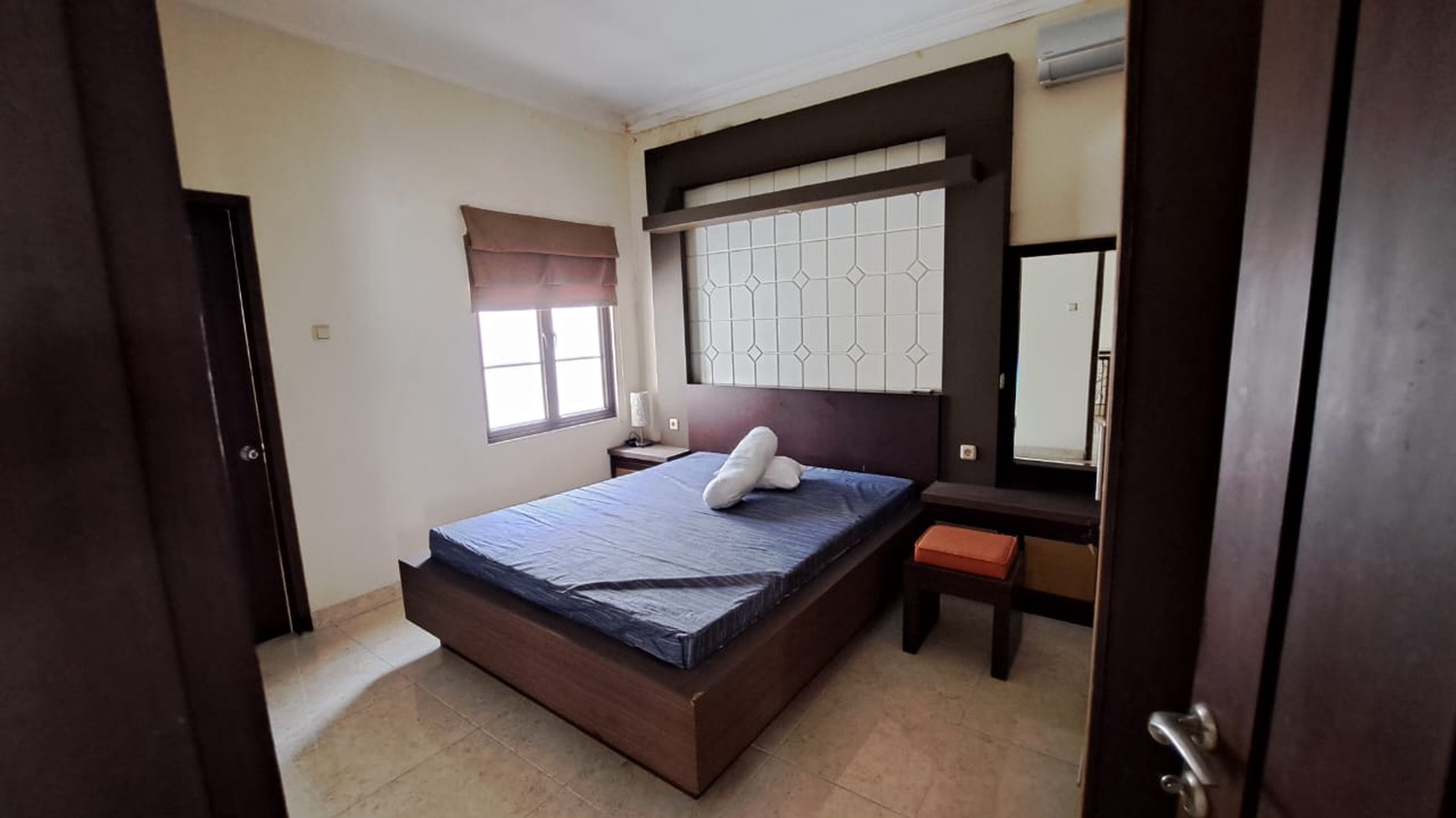 Disewakan Rumah Full Furnish dalam Perum Elite Casa Grande Depok Sleman 