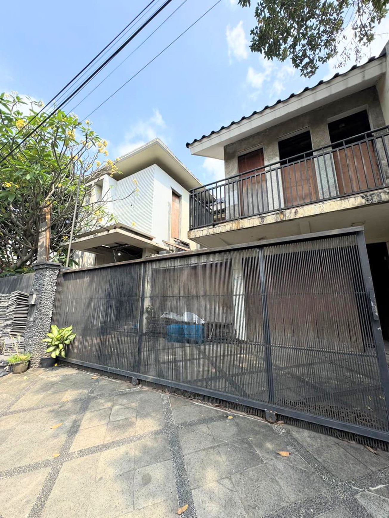 Rumah Under Renovation dkt Stasiun dan TransUm Di Jl Jatipadang Pasar Minggu