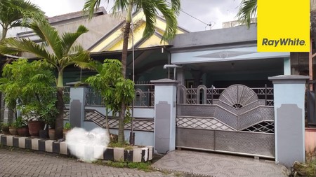 Dijual Rumah 2 lantai di Griya Kebraon Selatan Surabaya