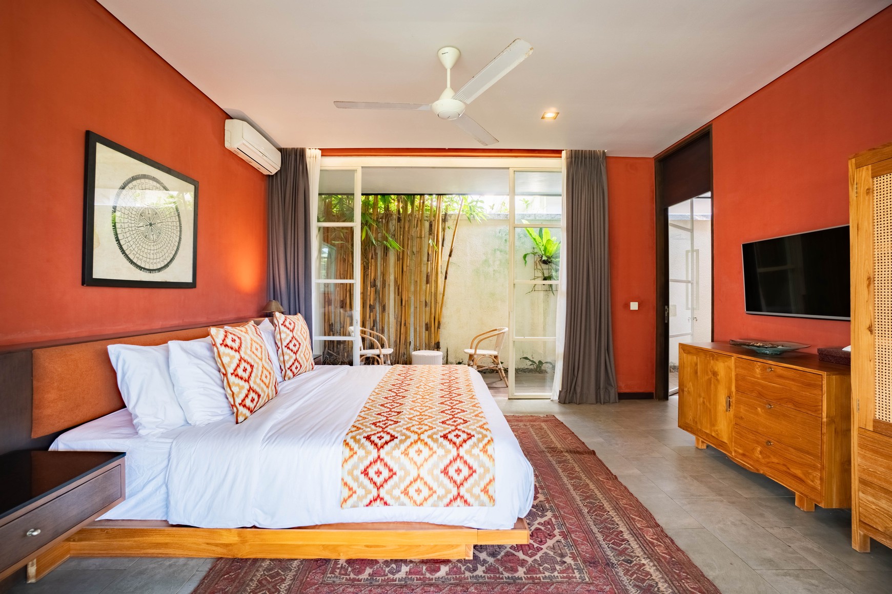 Luxury Villa for Sale, Prime Location in Munggu, Near Beach & Attractions