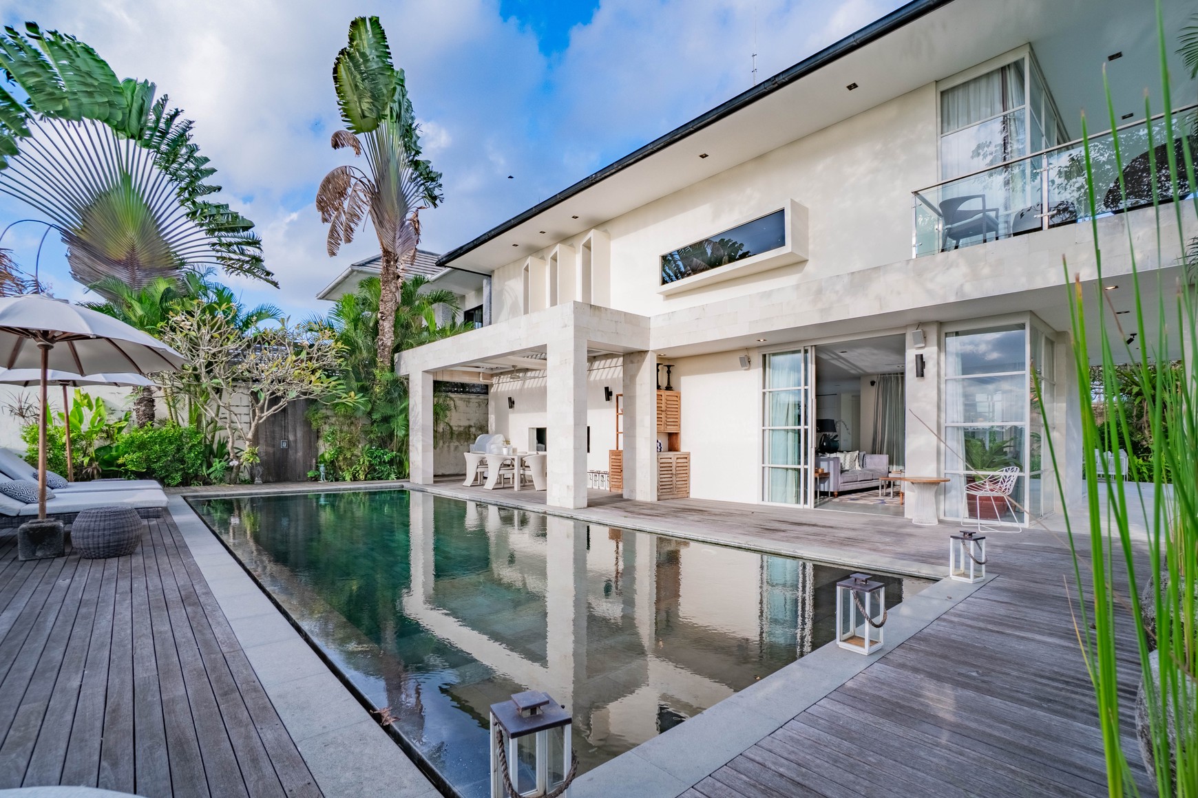 Luxury Villa for Sale, Prime Location in Munggu, Near Beach & Attractions