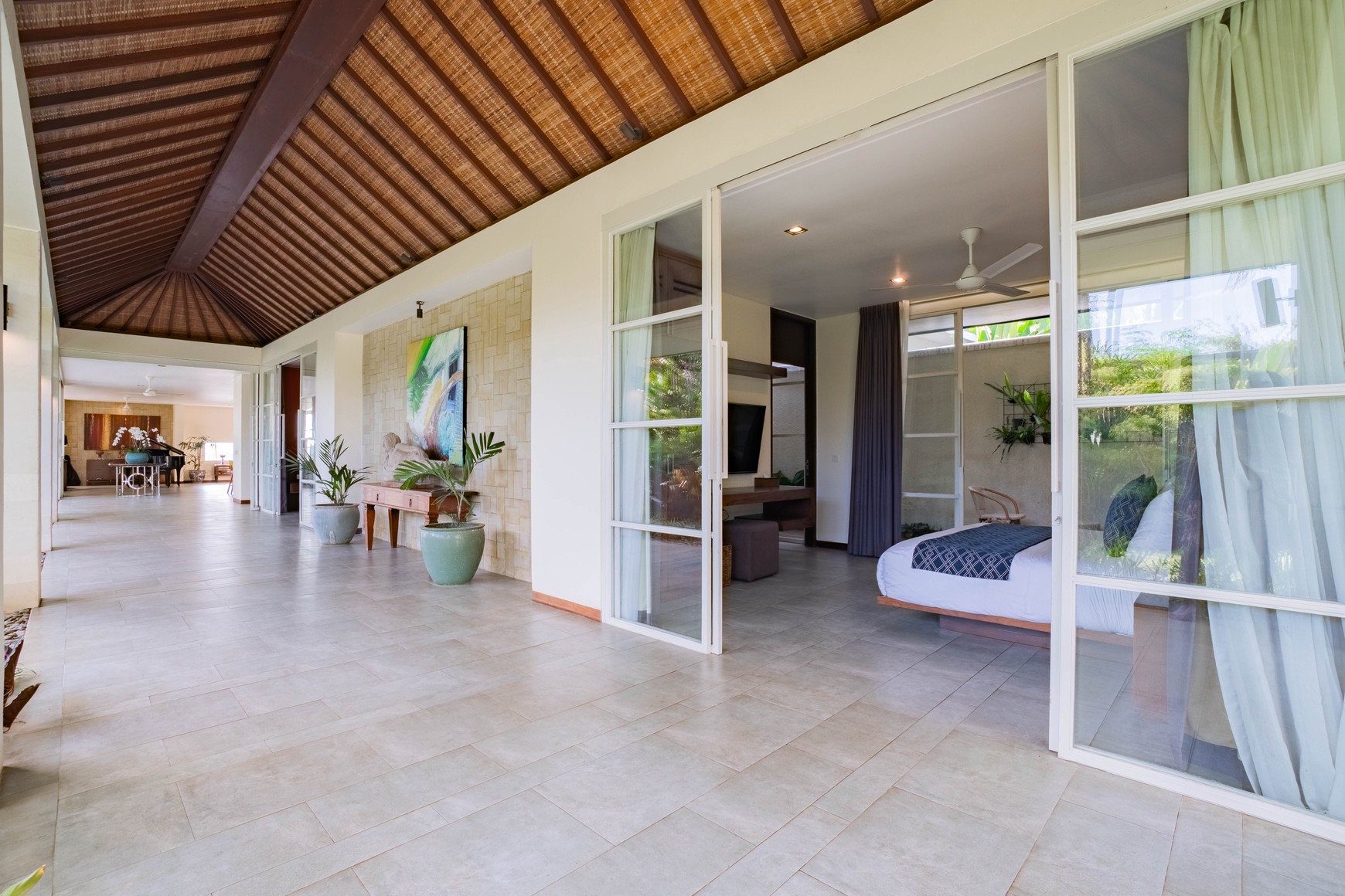 Luxury Villa for Sale, Prime Location in Munggu, Near Beach & Attractions