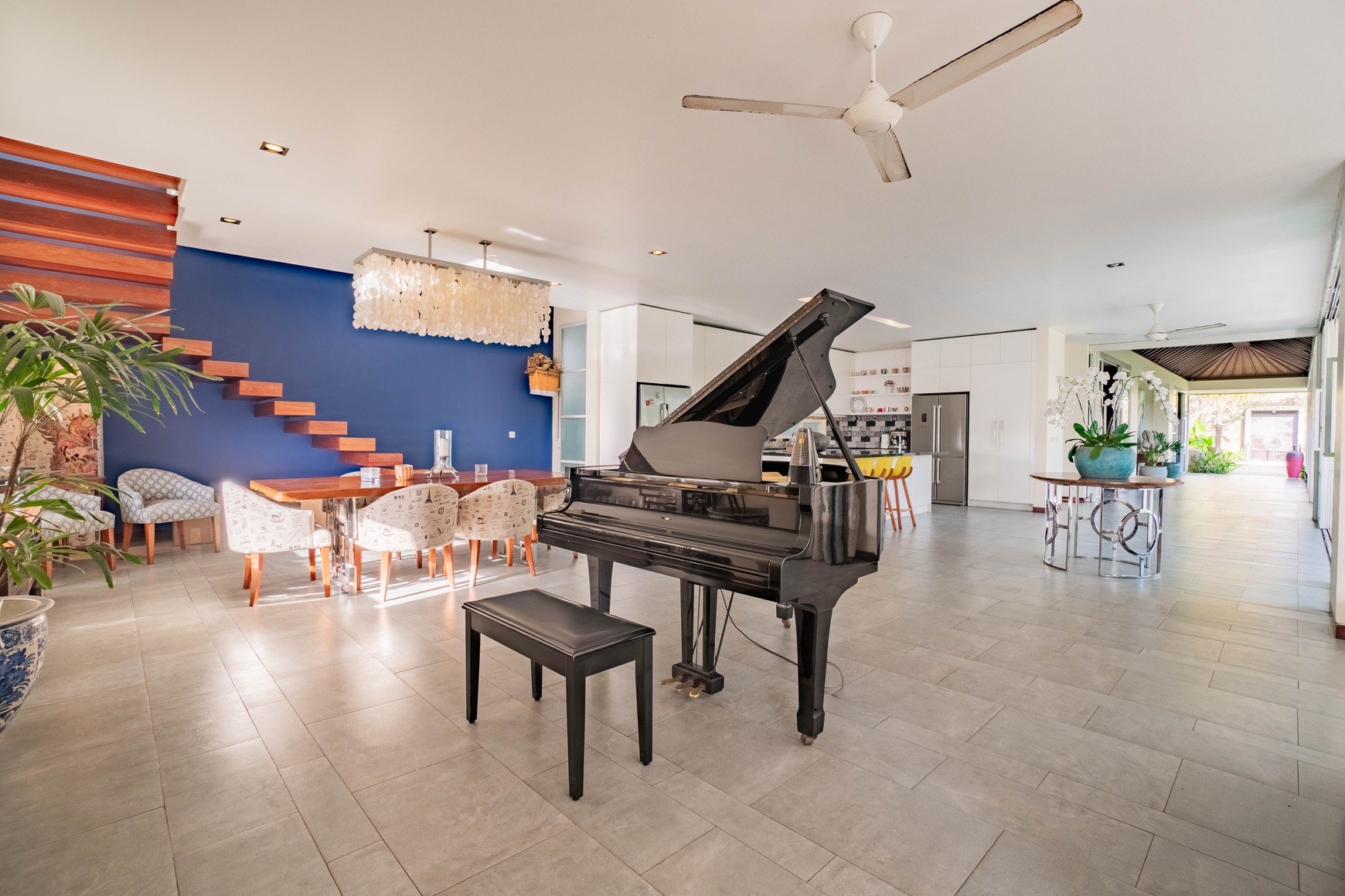 Luxury Villa for Sale, Prime Location in Munggu, Near Beach & Attractions