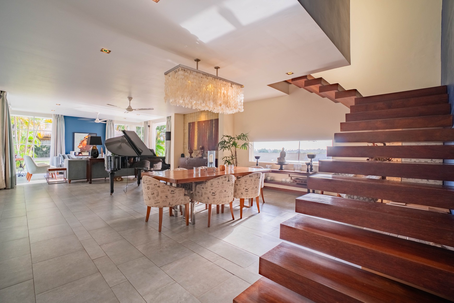 Luxury Villa for Sale, Prime Location in Munggu, Near Beach & Attractions