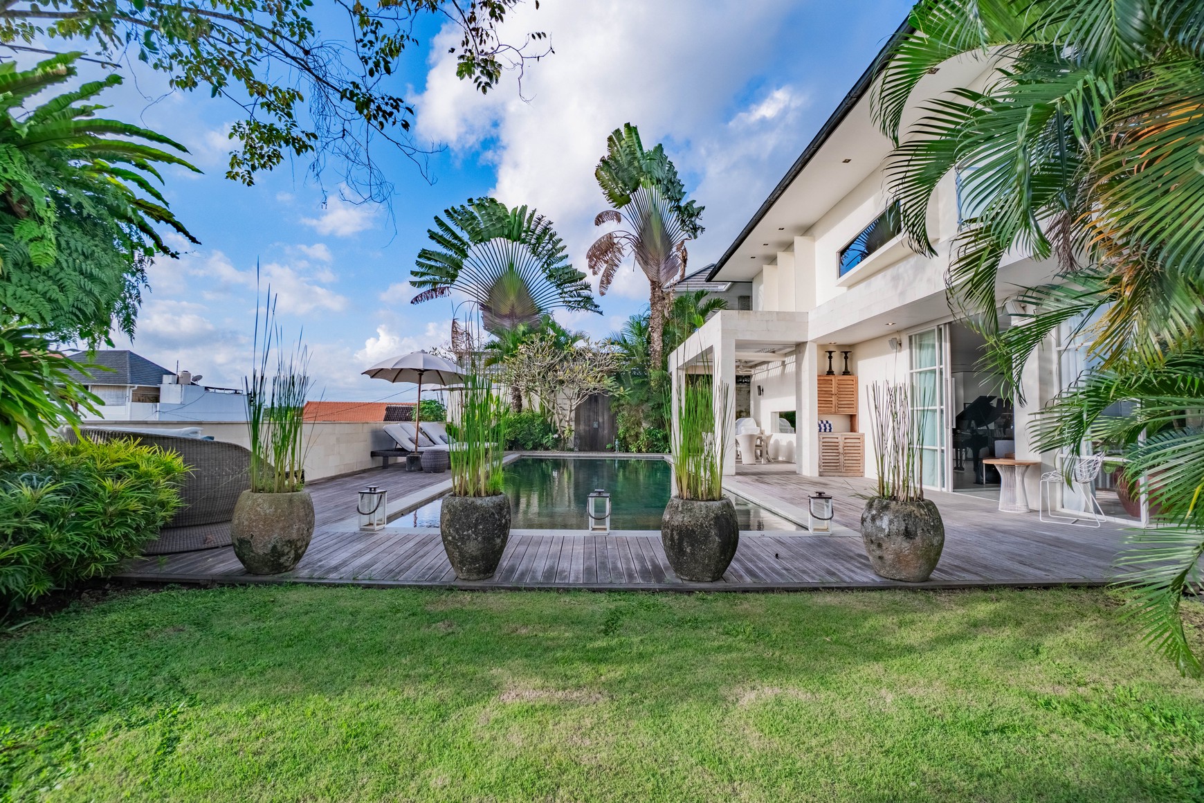 Luxury Villa for Sale, Prime Location in Munggu, Near Beach & Attractions