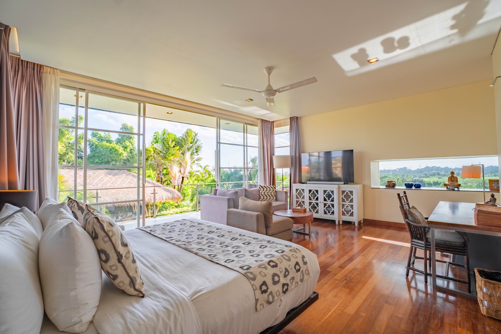 Luxury Villa for Sale, Prime Location in Munggu, Near Beach & Attractions