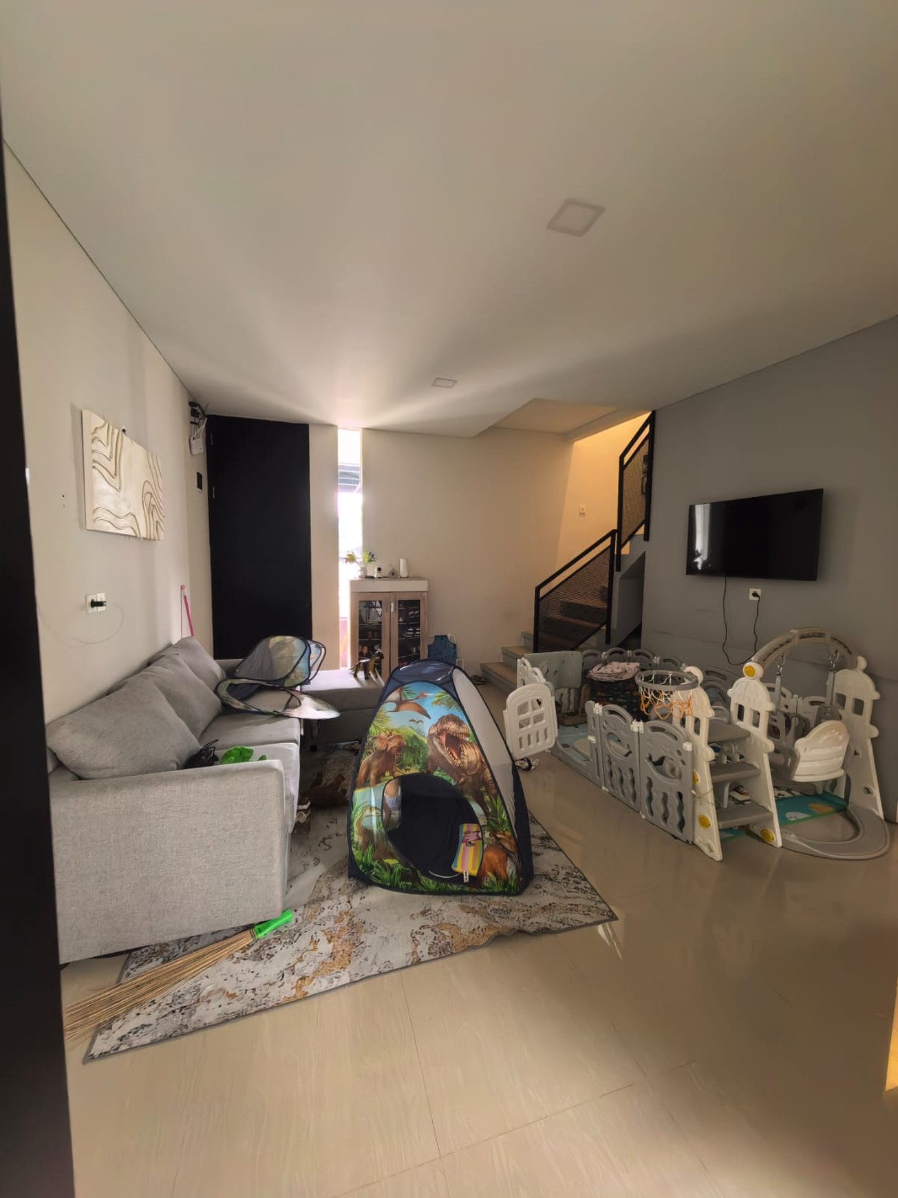 Rumah Tingkat Cantik di Cileungsi