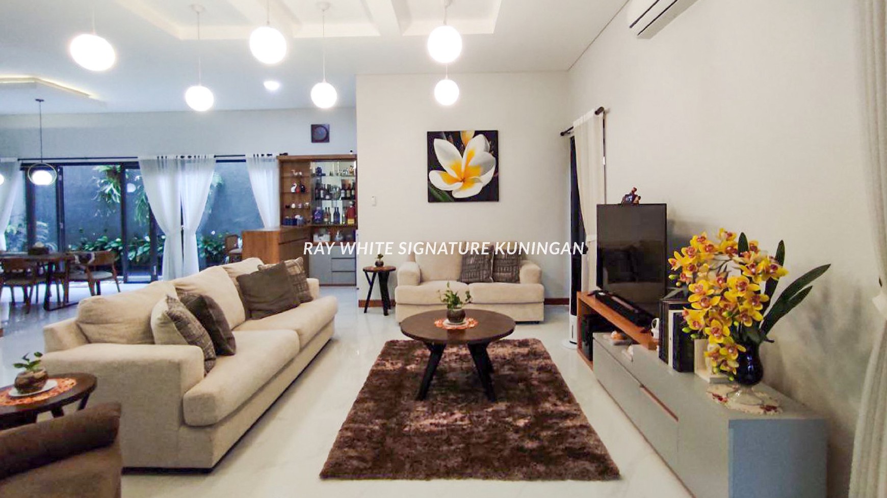Dijual Rumah Mewah Full Renovasi Di Sentul City Bogor , SHM 
