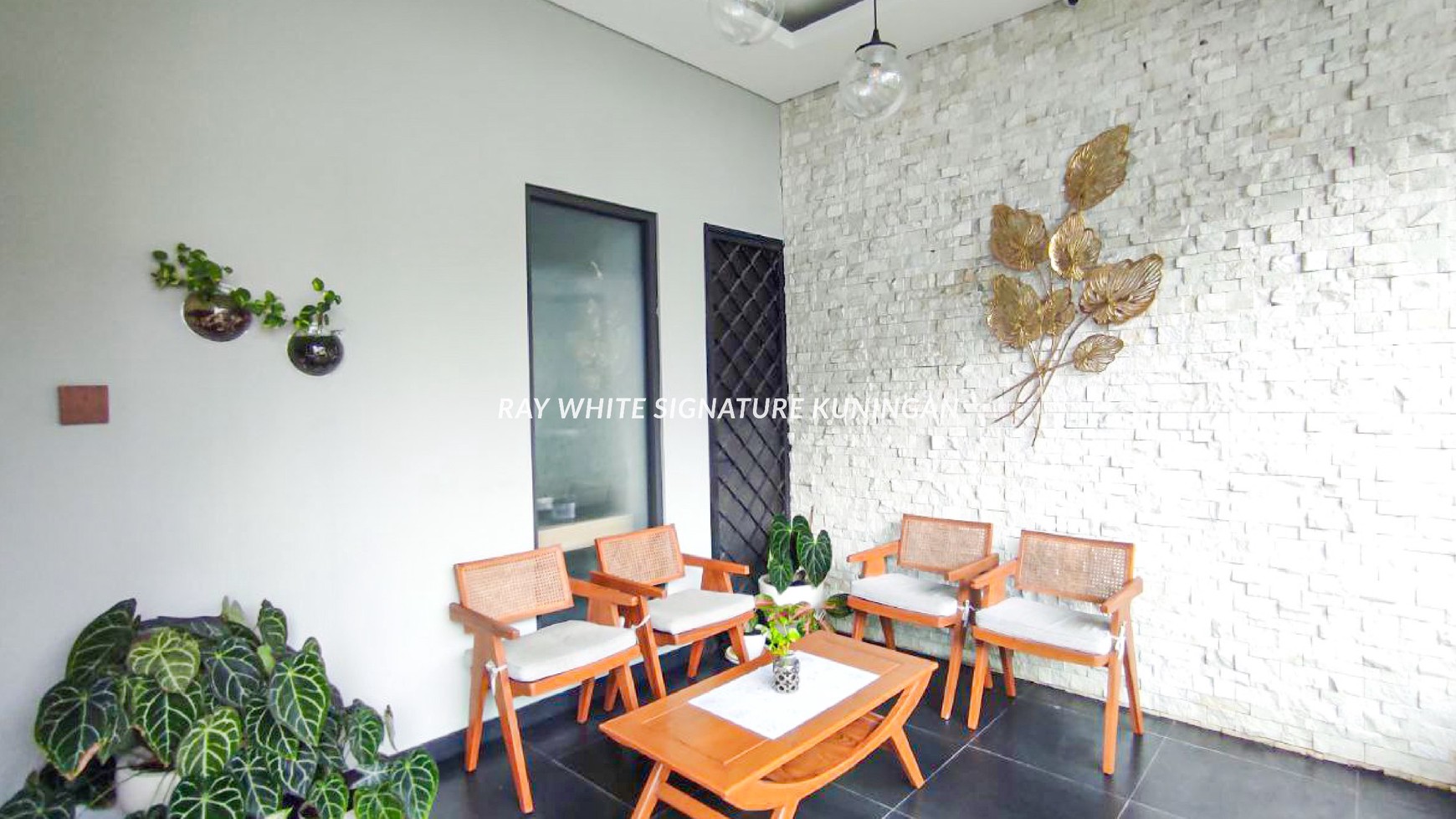 Dijual Rumah Mewah Full Renovasi Di Sentul City Bogor , SHM 