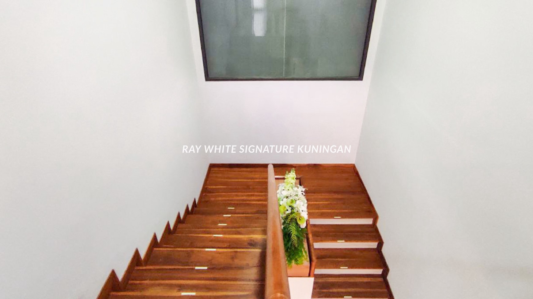 Dijual Rumah Mewah Full Renovasi Di Sentul City Bogor , SHM 