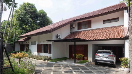 TURUN HARGA! Dijual Rumah Mewah di Radio Dalam, Kebayoran Baru, Super Strategis dan Prestisius.
