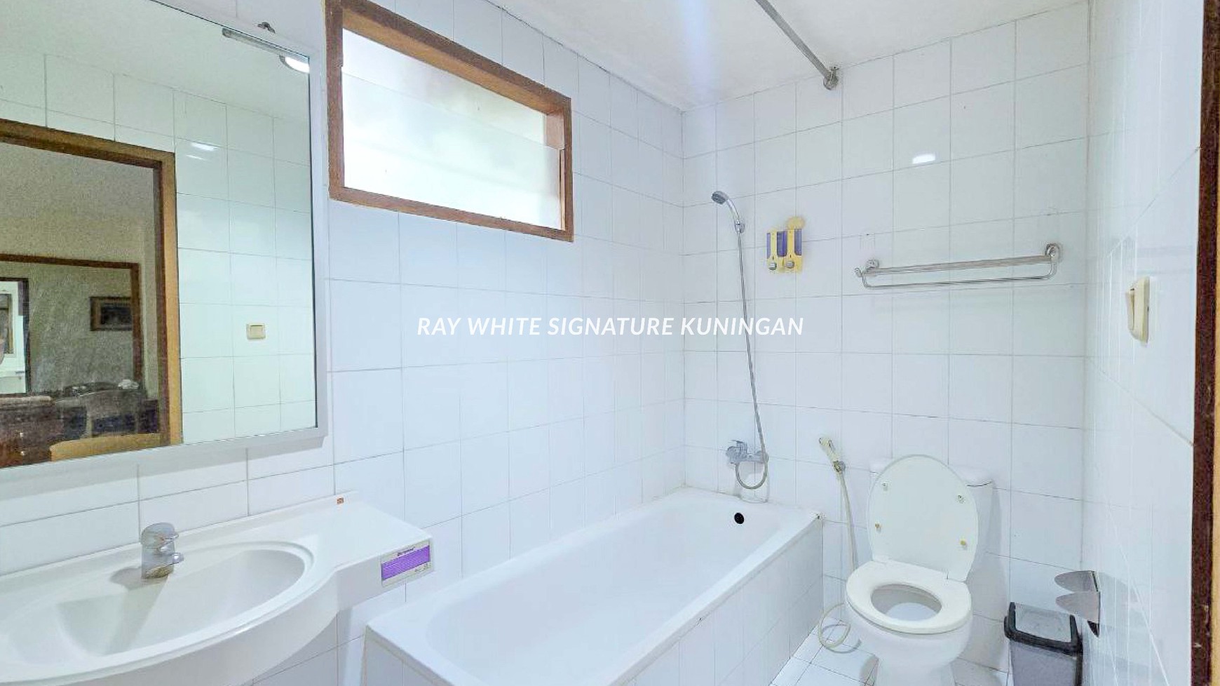 Dijual Hotel Bintang 1 Di Prapanca Raya Kebayoran Baru ,Zona Komersil 