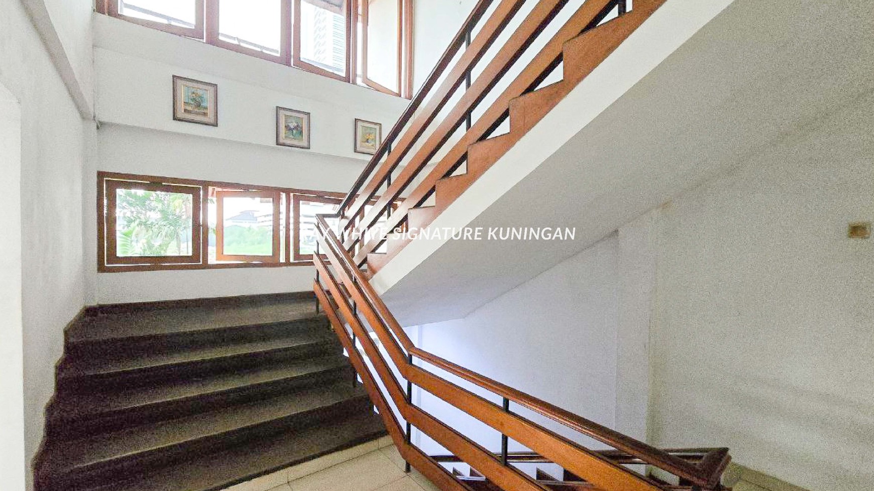 Dijual Hotel Bintang 1 Di Prapanca Raya Kebayoran Baru ,Zona Komersil 