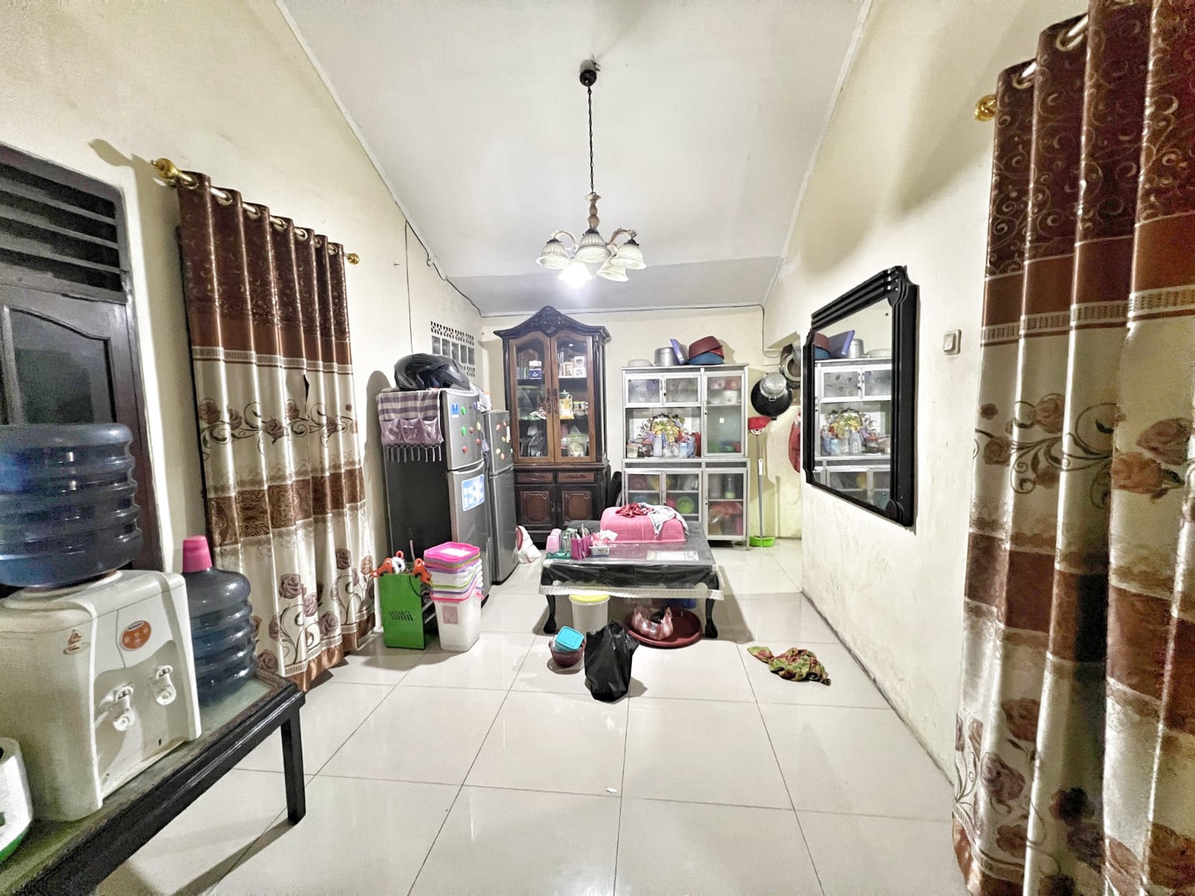 Rumah di Pondok Pucung Selangkah Ke Stasiun Kereta api dan Bintaro