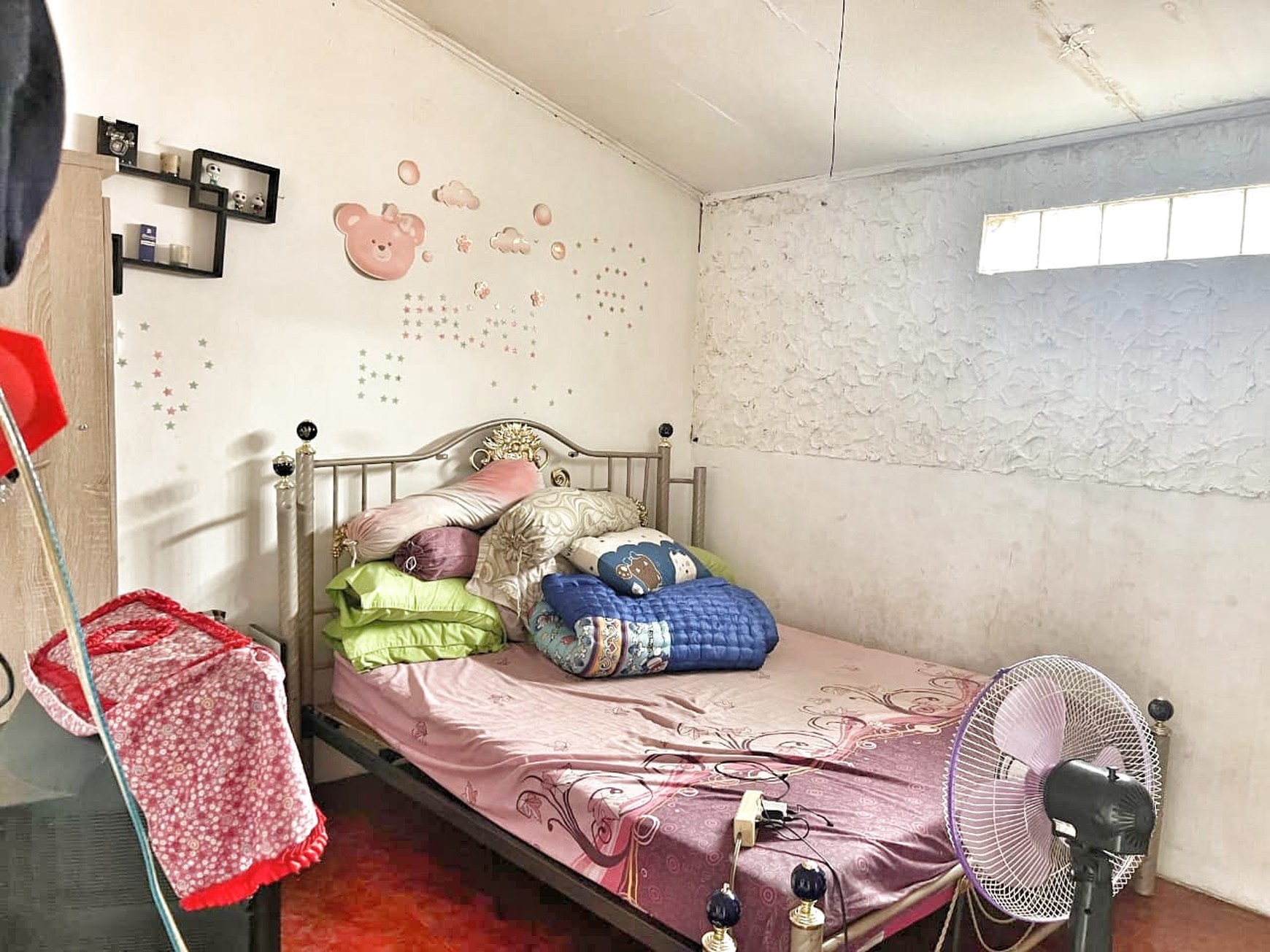 Rumah di Pondok Pucung Selangkah Ke Stasiun Kereta api dan Bintaro