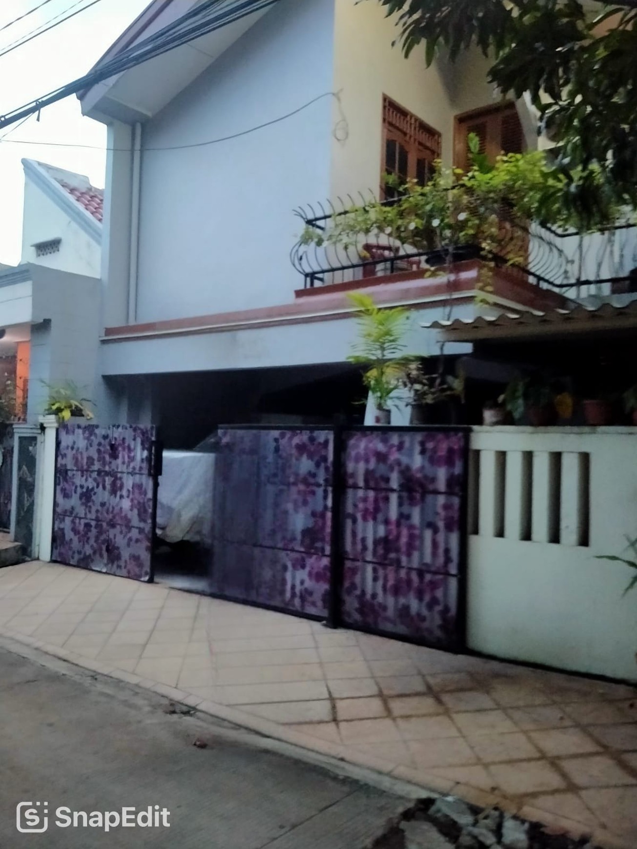 Rumah di Pondok Pucung Selangkah Ke Stasiun Kereta api dan Bintaro