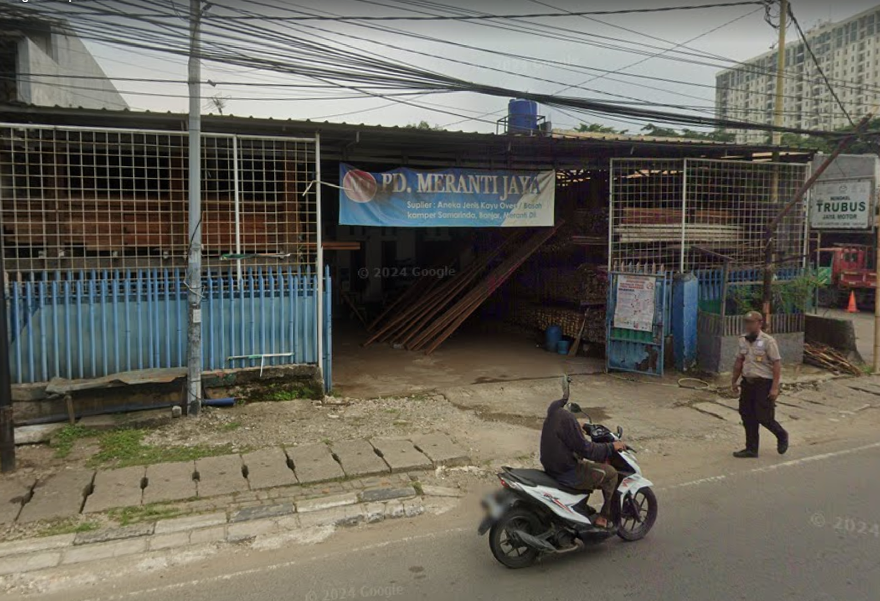 Ruang Usaha Luas Lokasi Strategis Pinggir Jalan Raya @Karawaci, Tangerang