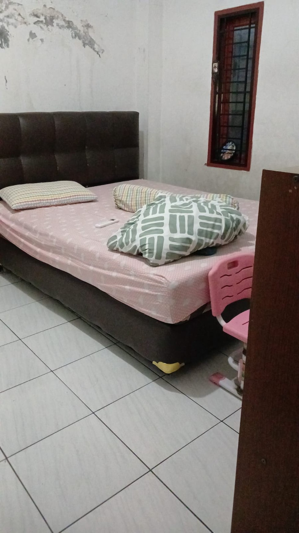 Ruang Usaha Luas Lokasi Strategis Pinggir Jalan Raya @Karawaci, Tangerang