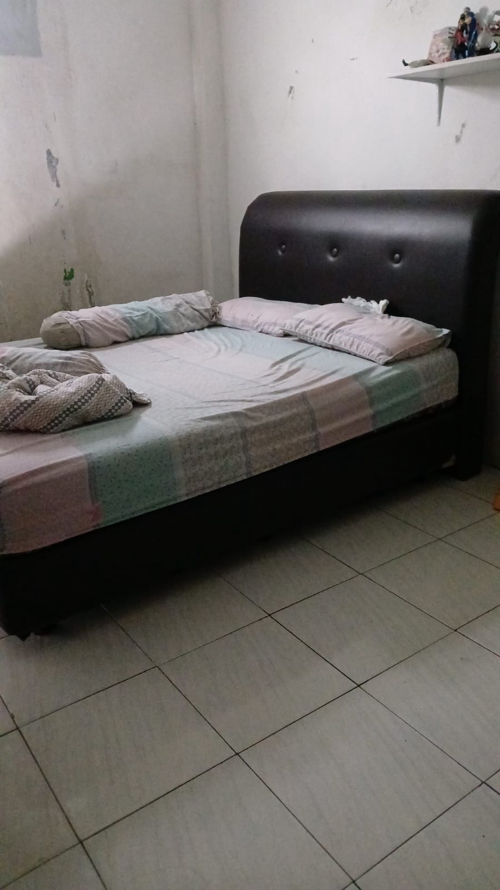 Ruang Usaha Luas Lokasi Strategis Pinggir Jalan Raya @Karawaci, Tangerang