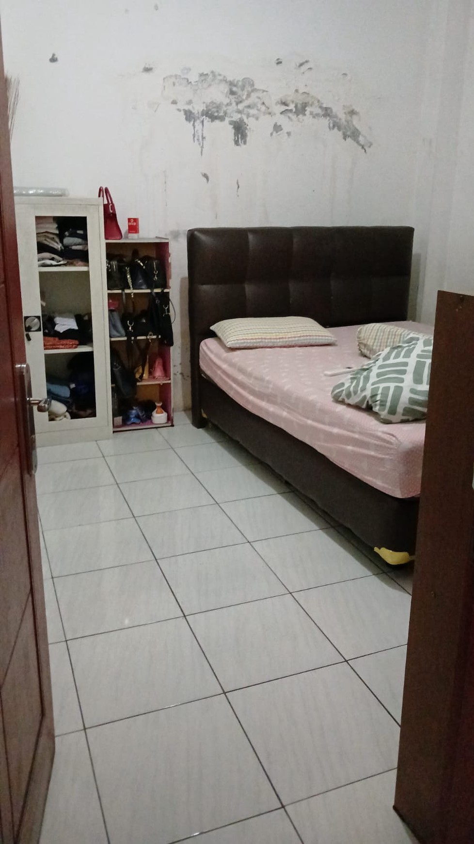 Ruang Usaha Luas Lokasi Strategis Pinggir Jalan Raya @Karawaci, Tangerang