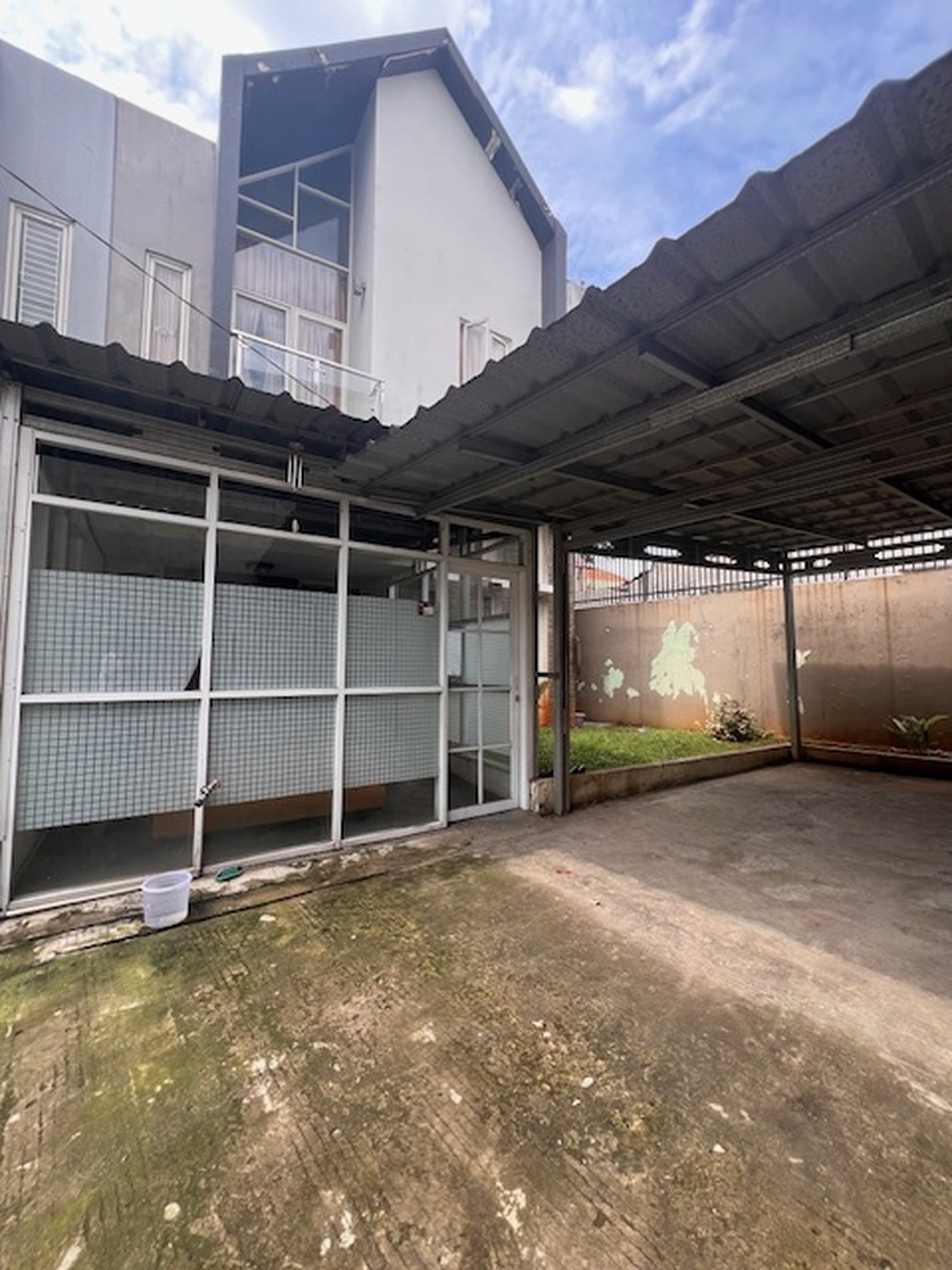 Dijual rumah cluster di Residence 8 depan LRT City Ciracas