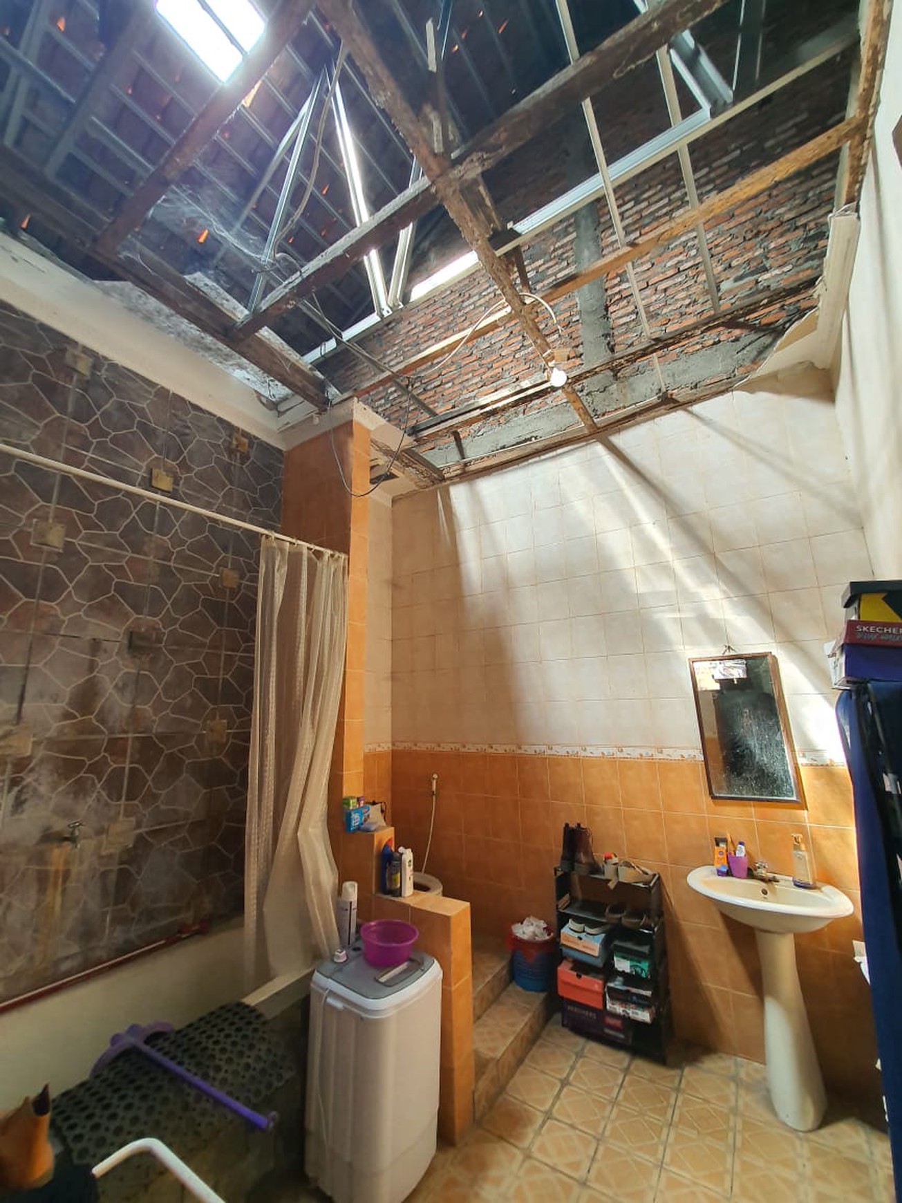 Rumah Di Pondok Aren Lokasi Strategis SIap Huni SHM @Pondok Aren Tangerang Selatan
